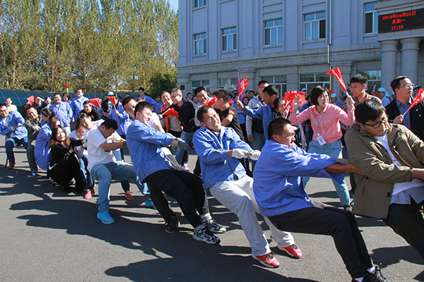 维科公司“庆建国70周年拔河比赛”圆满结束